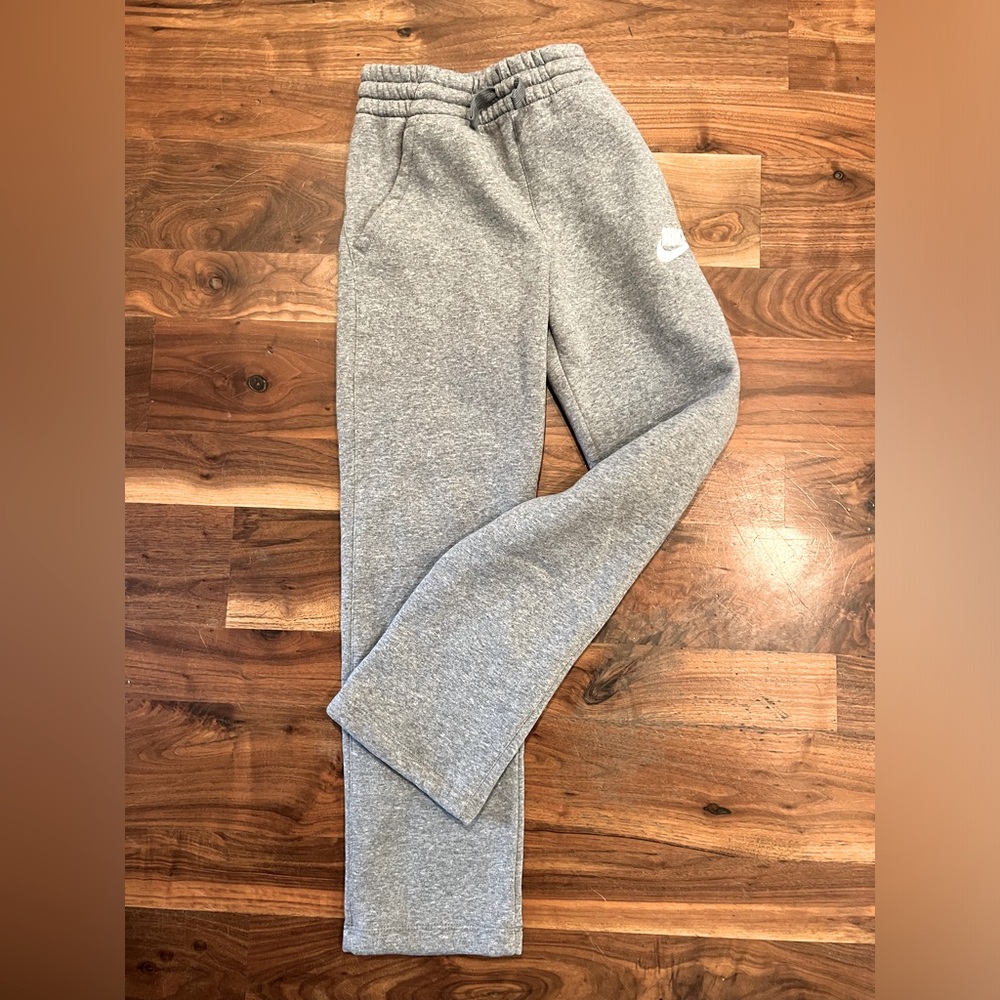 Nike youth large grey sweatpants